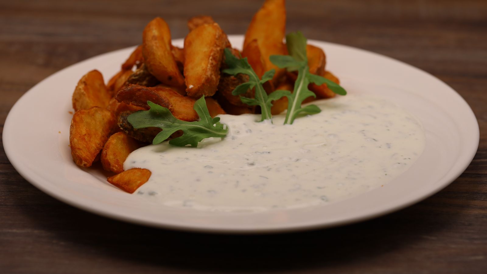 Country-style potatoes with creamy herb quark